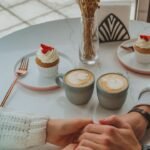 Хлопець та дівчина на відстані один від одного після розставання