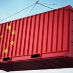 Контейнеровоз з вантажем з Китаю в різні сезони року