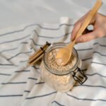 Вівсянка для відновлення волосся — натуральна маска на волоссі дівчини